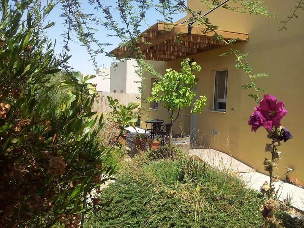 Guy Family Guestroom'S (Adults Only) Midreshet Ben Gurion Стая снимка