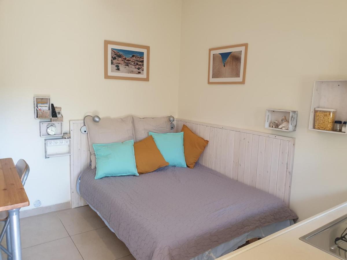 Guy Family Guestroom'S (Adults Only) Midreshet Ben Gurion Екстериор снимка