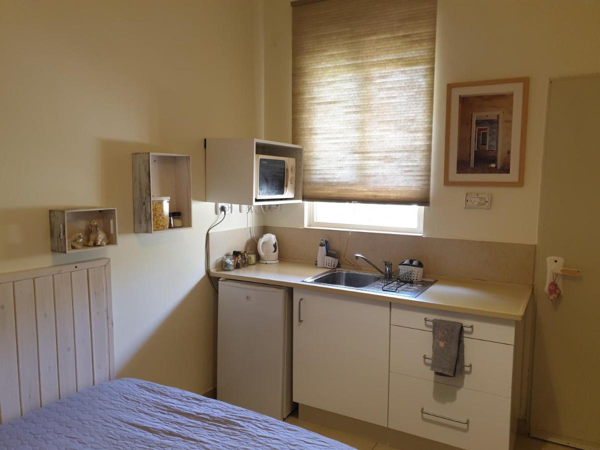 Guy Family Guestroom'S (Adults Only) Midreshet Ben Gurion Екстериор снимка