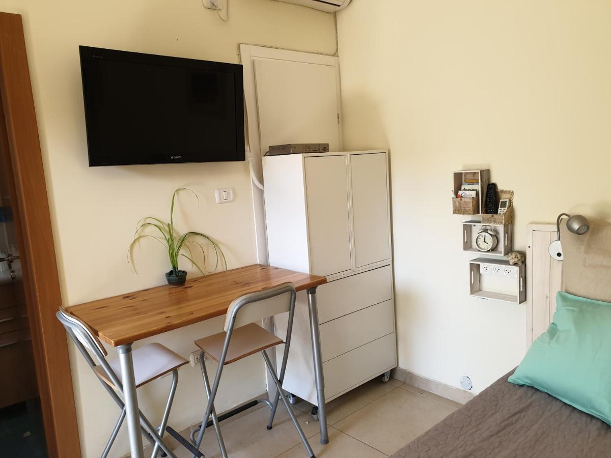 Guy Family Guestroom'S (Adults Only) Midreshet Ben Gurion Екстериор снимка